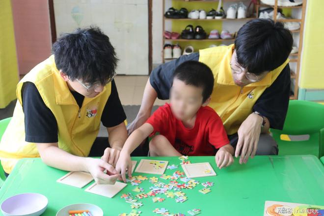 溫暖守護(hù)點(diǎn)亮慢天使之光(圖2)
