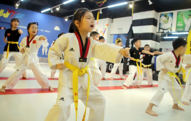 跆拳道有必要讓孩子學(xué)習(xí)嗎？網(wǎng)友：不學(xué)還好學(xué)了才更容易被揍吧(圖4)