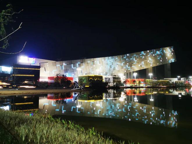 冰雪頭條：武漢城建集團(tuán)打造、熱雪奇跡運(yùn)營(yíng)華中最大室內(nèi)滑雪場(chǎng)正式開業(yè)(圖8)