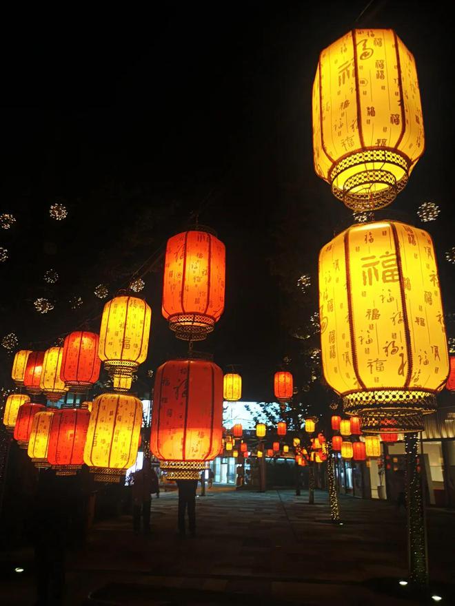 冰雪頭條：武漢城建集團(tuán)打造、熱雪奇跡運(yùn)營(yíng)華中最大室內(nèi)滑雪場(chǎng)正式開業(yè)(圖10)