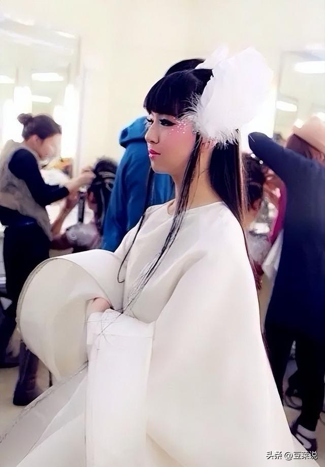 有種“整容”叫長(zhǎng)大10年前一轉(zhuǎn)成名的小彩旗如今像換個(gè)人(圖2)