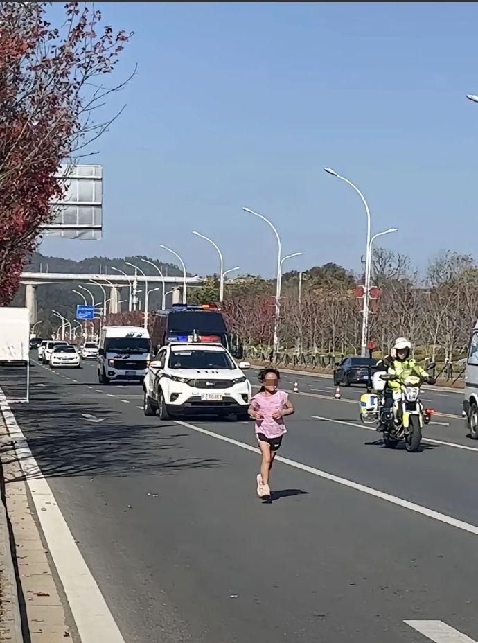 6歲女孩6小時(shí)完賽馬拉松？別將違規(guī)的不科學(xué)行為當(dāng)成正能量(圖2)