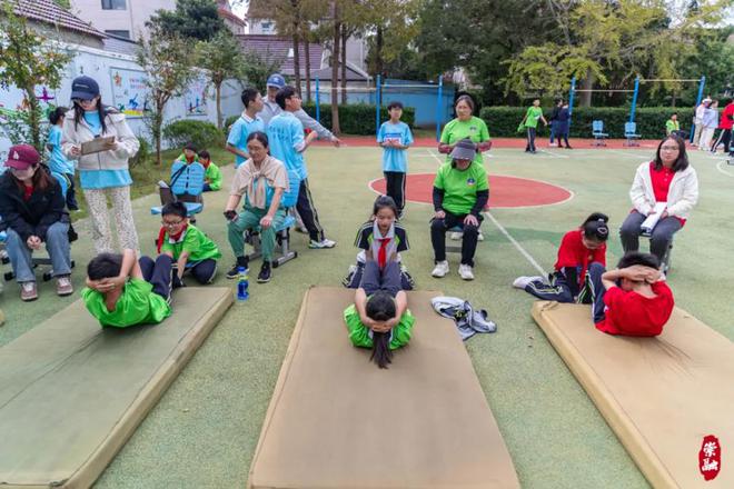 小學校抱團辦大運動會小操場也能有大空間崇明：陽光體育讓孩子們跑起來(圖3)