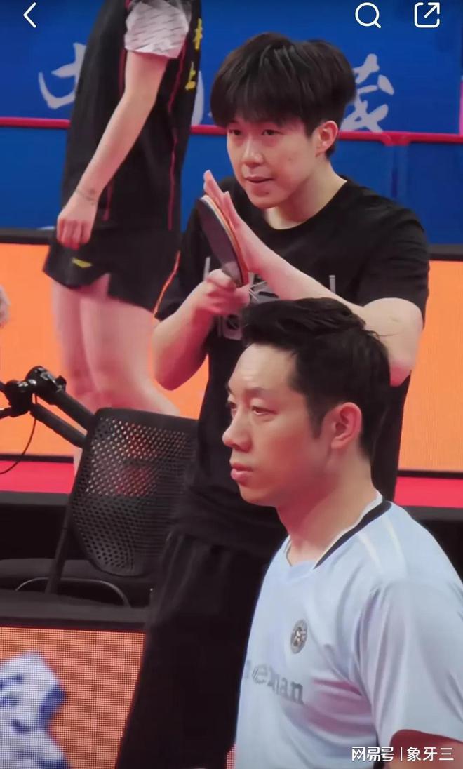 國乒新動態(tài)：孫穎莎蒯曼練體能翔哥在陪著她們王楚欽笑的開心(圖10)