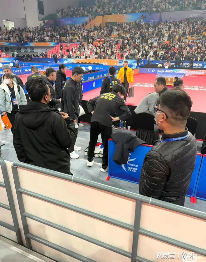 國乒新動態(tài)：孫穎莎蒯曼練體能翔哥在陪著她們王楚欽笑的開心(圖13)