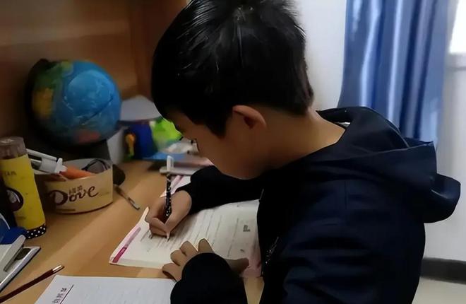 一個班兩個群寫作業(yè)的家長群和不寫作業(yè)的家長群老師不容易啊(圖2)