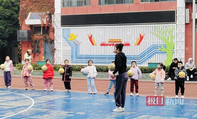 “小胖墩”逆襲賽場內(nèi)外AI智慧助力創(chuàng)設(shè)“一對一”體育課(圖11)