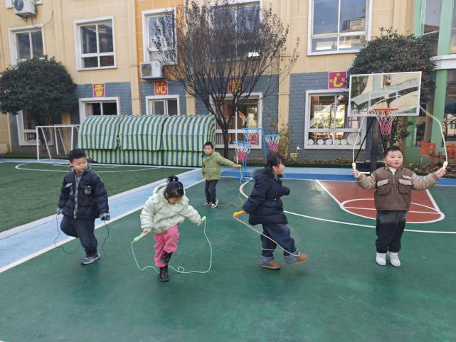 玩轉(zhuǎn)體能悅享成長——崇仁縣幼兒園關(guān)工委綜合體能評估活動(圖4)