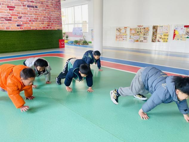 玩轉(zhuǎn)體能悅享成長——崇仁縣幼兒園關(guān)工委綜合體能評估活動(圖9)