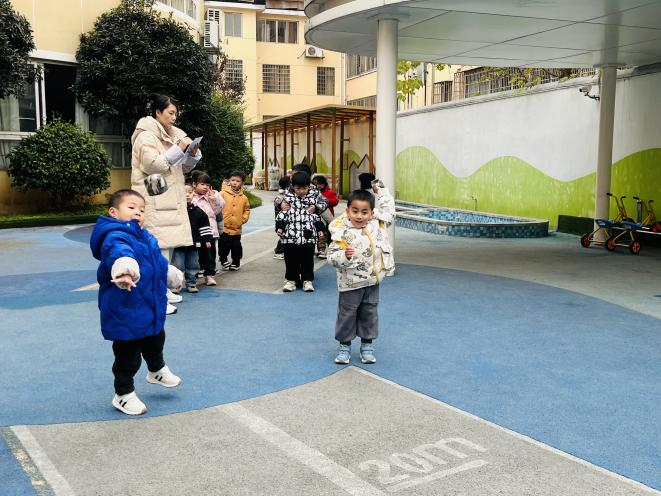 玩轉(zhuǎn)體能悅享成長——崇仁縣幼兒園關(guān)工委綜合體能評估活動(圖13)