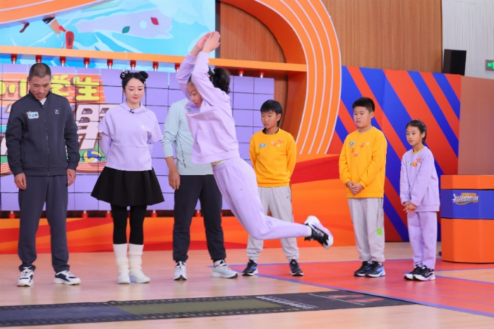 提升體質(zhì)有“測(cè)”略、專家妙招來(lái)“公開(kāi)”——《勇氣滿分——全國(guó)中小學(xué)生體測(cè)公開(kāi)課》開(kāi)播在即(圖8)
