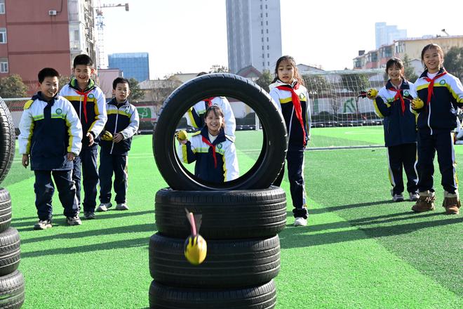 邢臺(tái)市馬路街小學(xué)榮膺“國(guó)際田聯(lián)少兒趣味田徑實(shí)驗(yàn)學(xué)校”稱號(hào)(圖5)