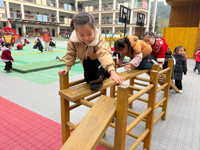 安居一幼早操體能大循環(huán)助力幼兒健康成長(圖2)