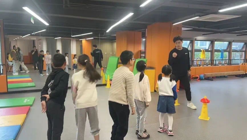 寒假尾聲孩子們在體適能訓(xùn)練中增強(qiáng)體質(zhì)(圖2)