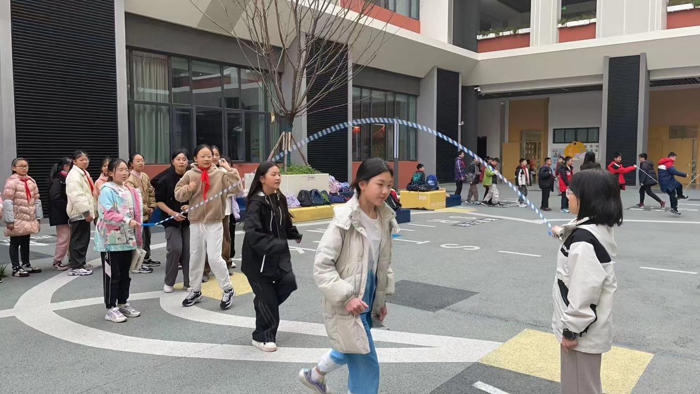 創(chuàng)新體育教育 上好體育課 成都高新區(qū)全面推進(jìn)“中小學(xué)生每天綜合活動(dòng)時(shí)間不低于2小時(shí)”(圖12)
