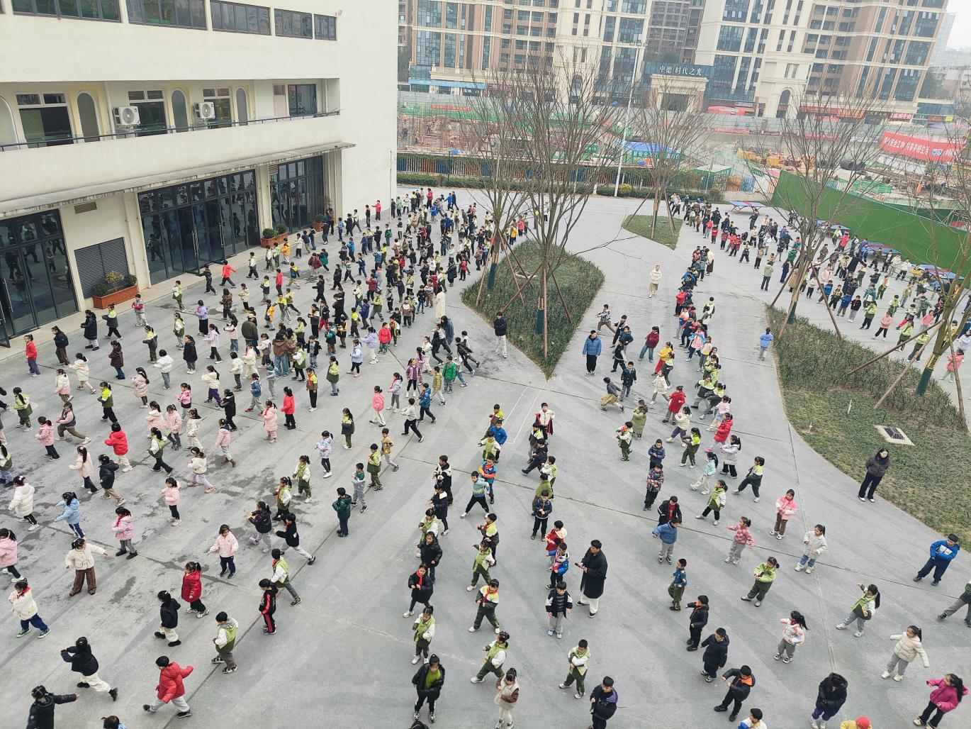 創(chuàng)新體育教育 上好體育課 成都高新區(qū)全面推進(jìn)“中小學(xué)生每天綜合活動(dòng)時(shí)間不低于2小時(shí)”(圖15)